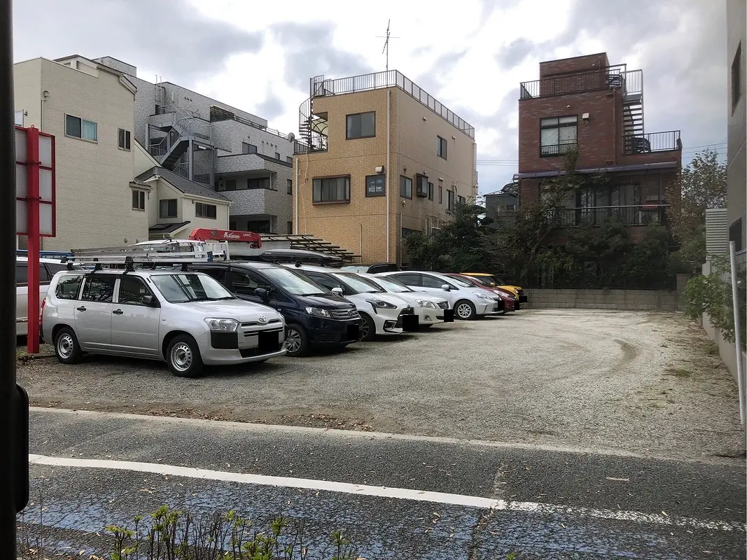 江戸川区東葛西８丁目　月極駐車場